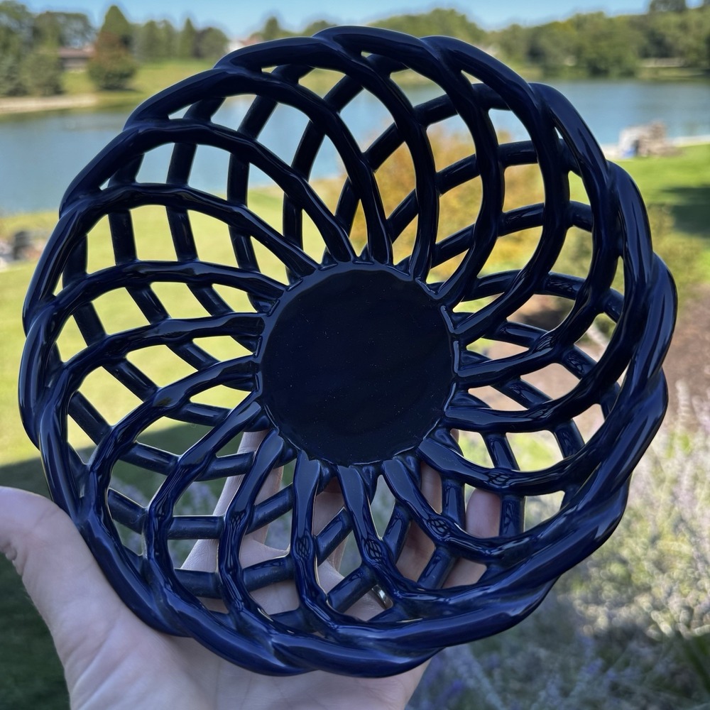 Espana Lifestyle Hot n Cold Basket - Open Weave Ceramic Lattice Bowl Navy Blue